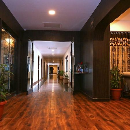 Hotel Shantidoot, Dadar Mālād Kültér fotó